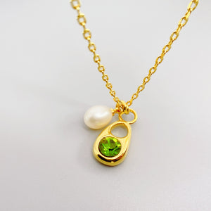Elegant Droplet Shaped Inlaid with Emerald and Freshwater Pearl Golden Pendant Necklace