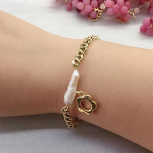 Stylish Pairing with Baroque Freshwater Pearls and Flower Pendants Bracelet