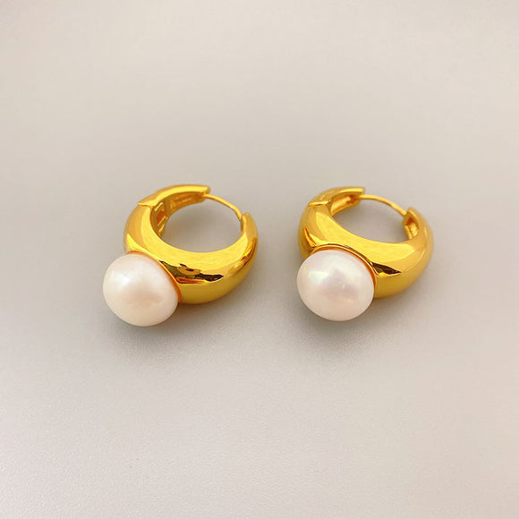 Elegant Freshwater Pearl Inlaid Earrings for Women Daily Commuting